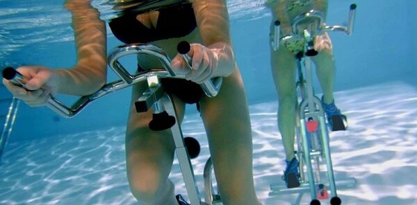 FitWetHydroWorx-水中自行車