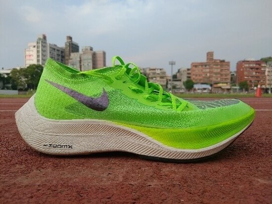 跑鞋的避震是如何達成的?