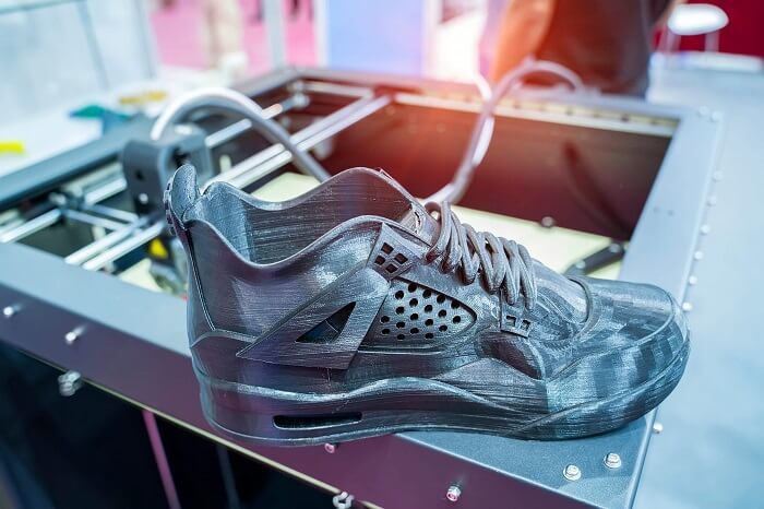 運動鞋的新概念--內置中底