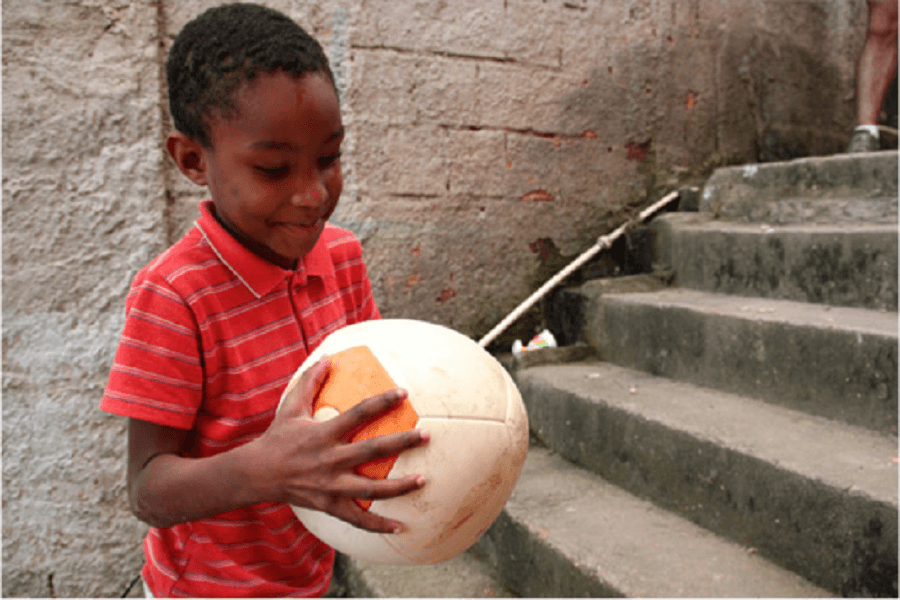 SOCCKET-充電足球