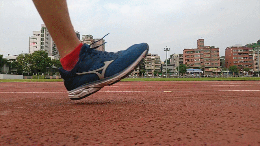跑鞋的避震是如何達成的?